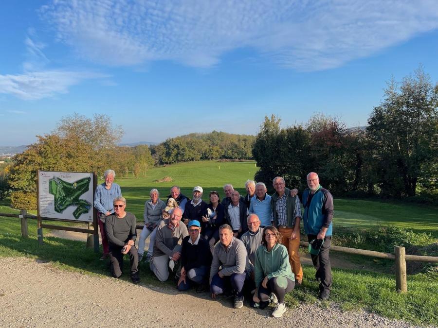 25 la photo de groupe sous un ciel imacule